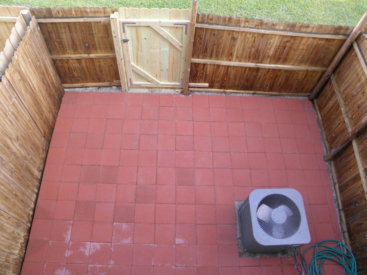 Beautiful Townhouse 2 Bedrooms 1 And A Half Bathrooms Next To Butler Plaza 1 Mile To Uf Gainesville Exterior photo