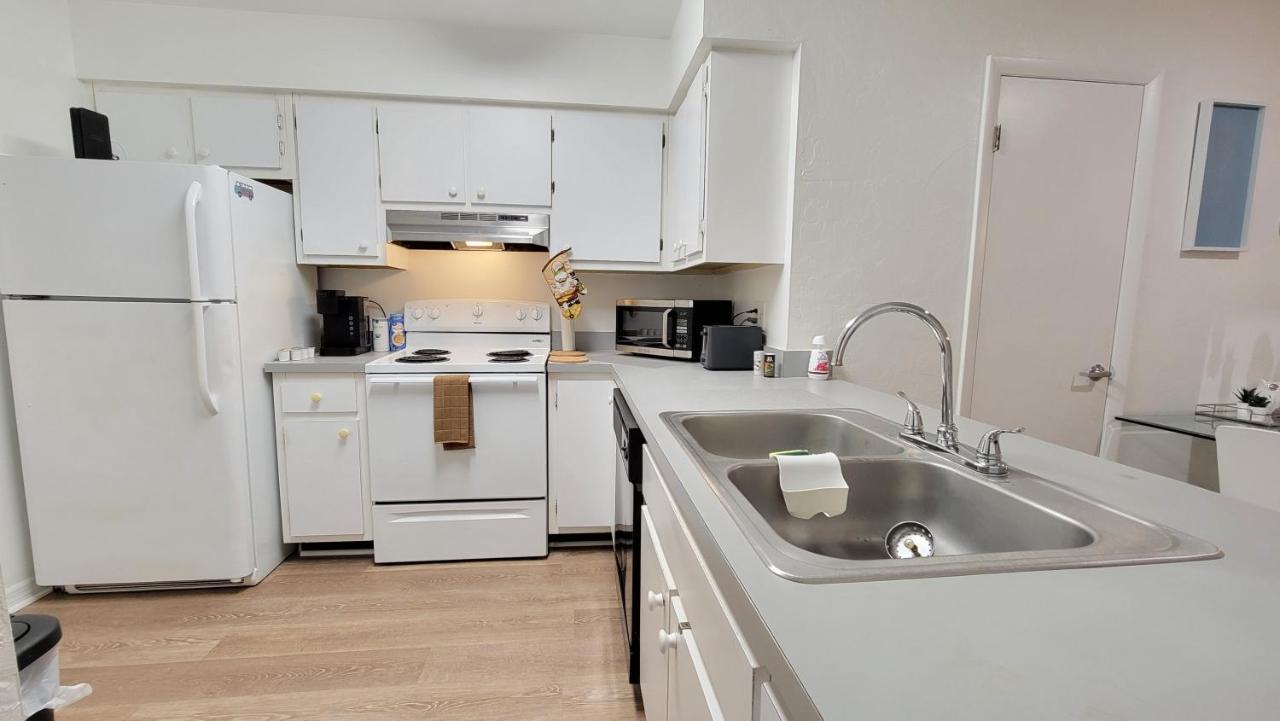 Beautiful Townhouse 2 Bedrooms 1 And A Half Bathrooms Next To Butler Plaza 1 Mile To Uf Gainesville Exterior photo