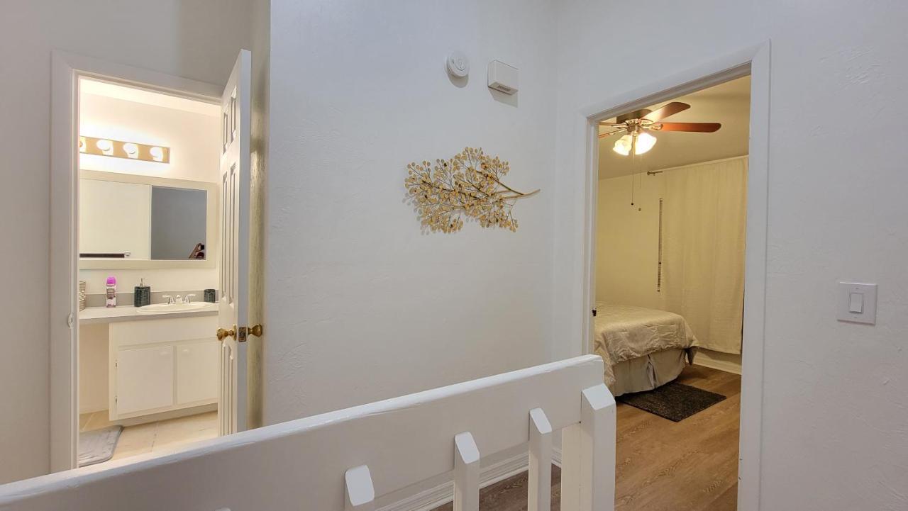 Beautiful Townhouse 2 Bedrooms 1 And A Half Bathrooms Next To Butler Plaza 1 Mile To Uf Gainesville Exterior photo